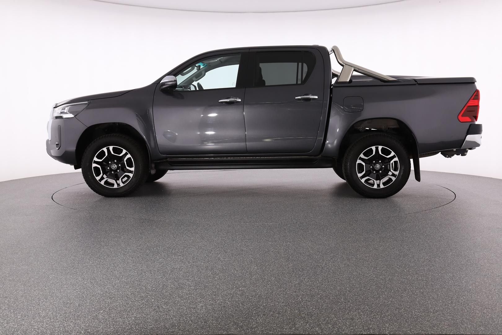 Toyota Hilux image 3