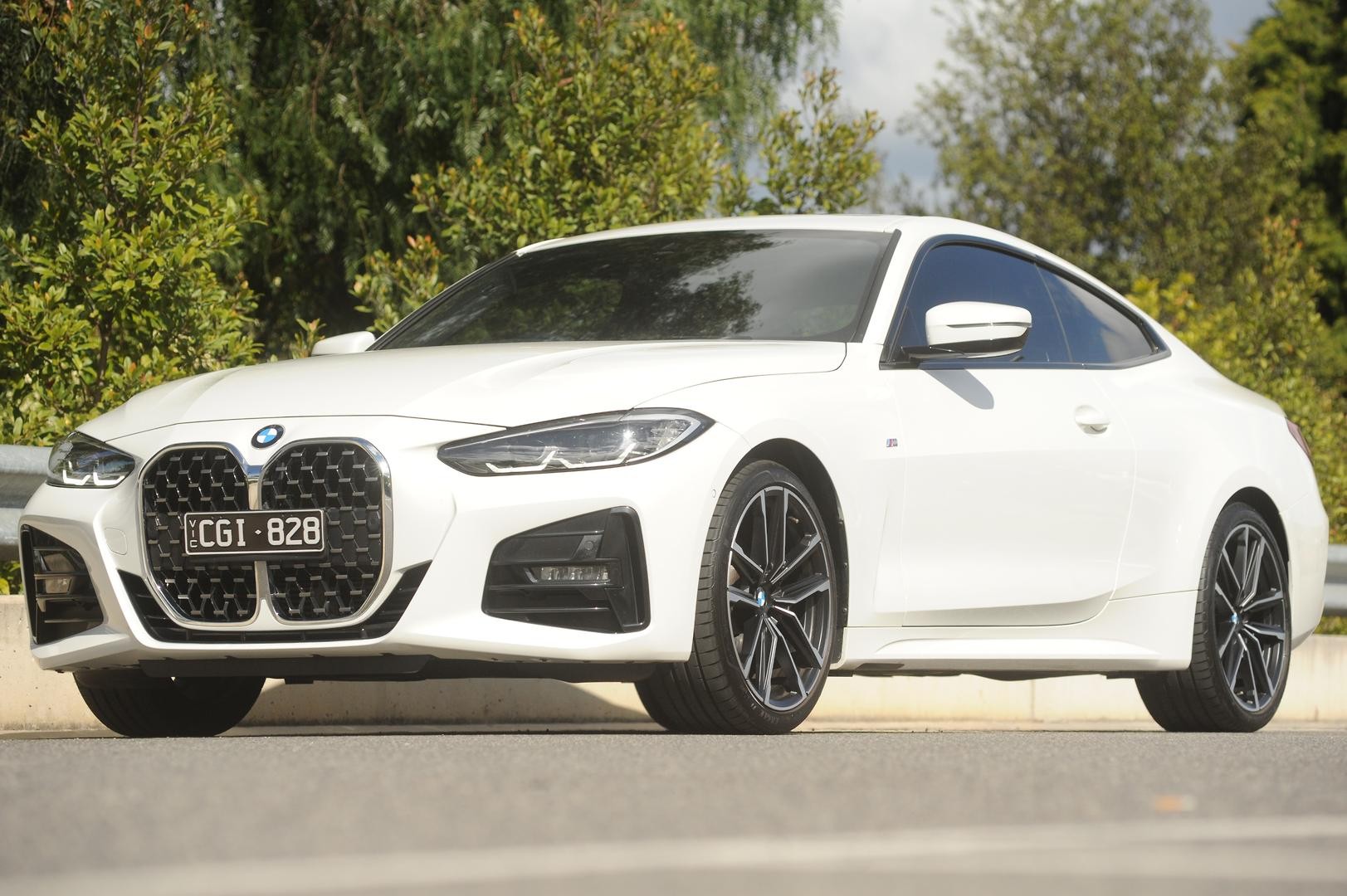 BMW 4 Series image 3