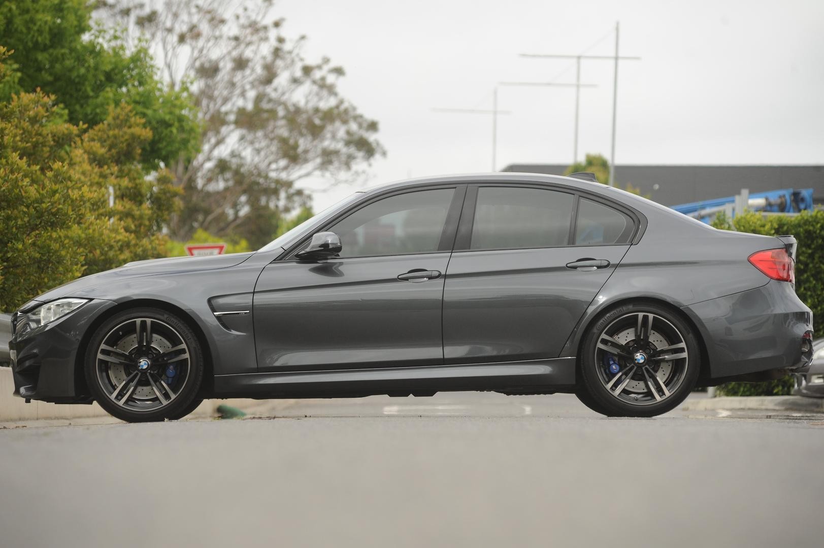 BMW M3 image 2