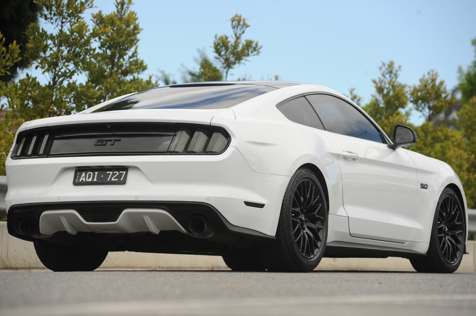 Ford Mustang image 3