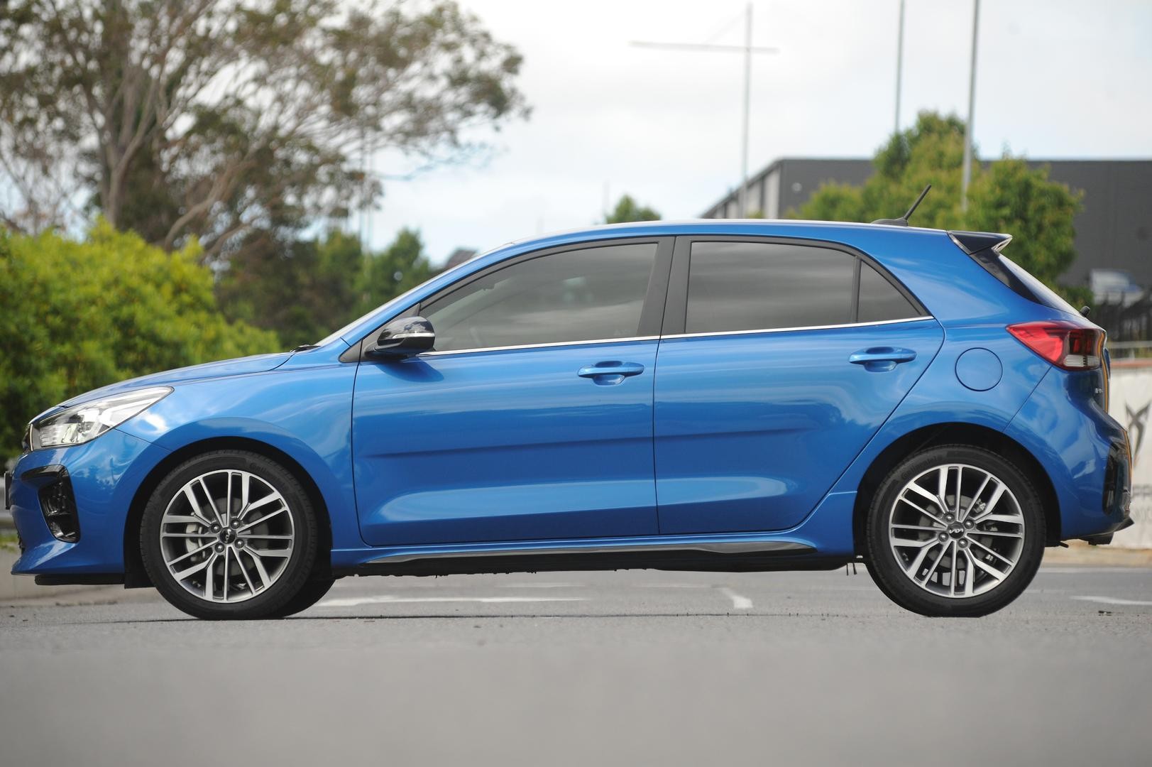 Kia Rio image 2