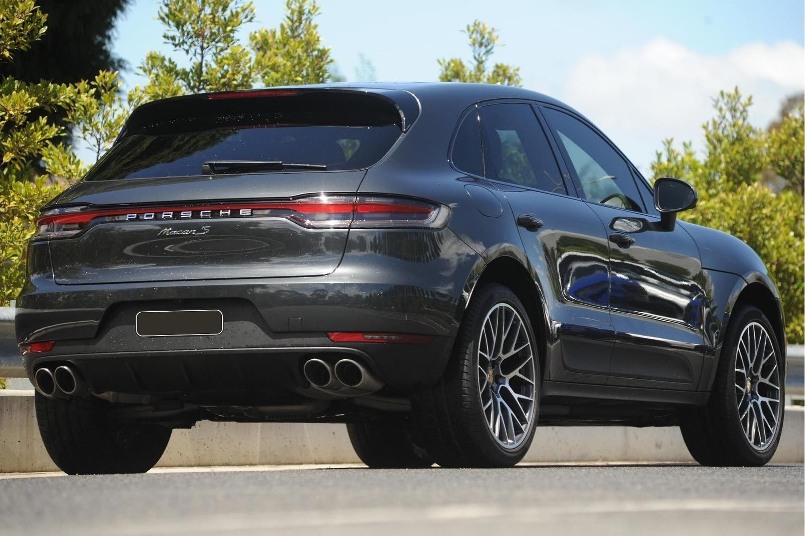 Porsche Macan image 4