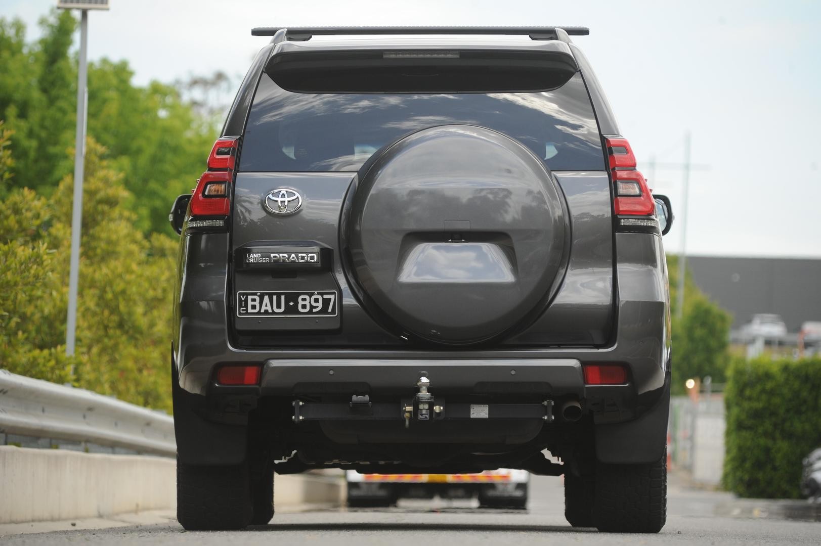 Toyota Landcruiser Prado image 4