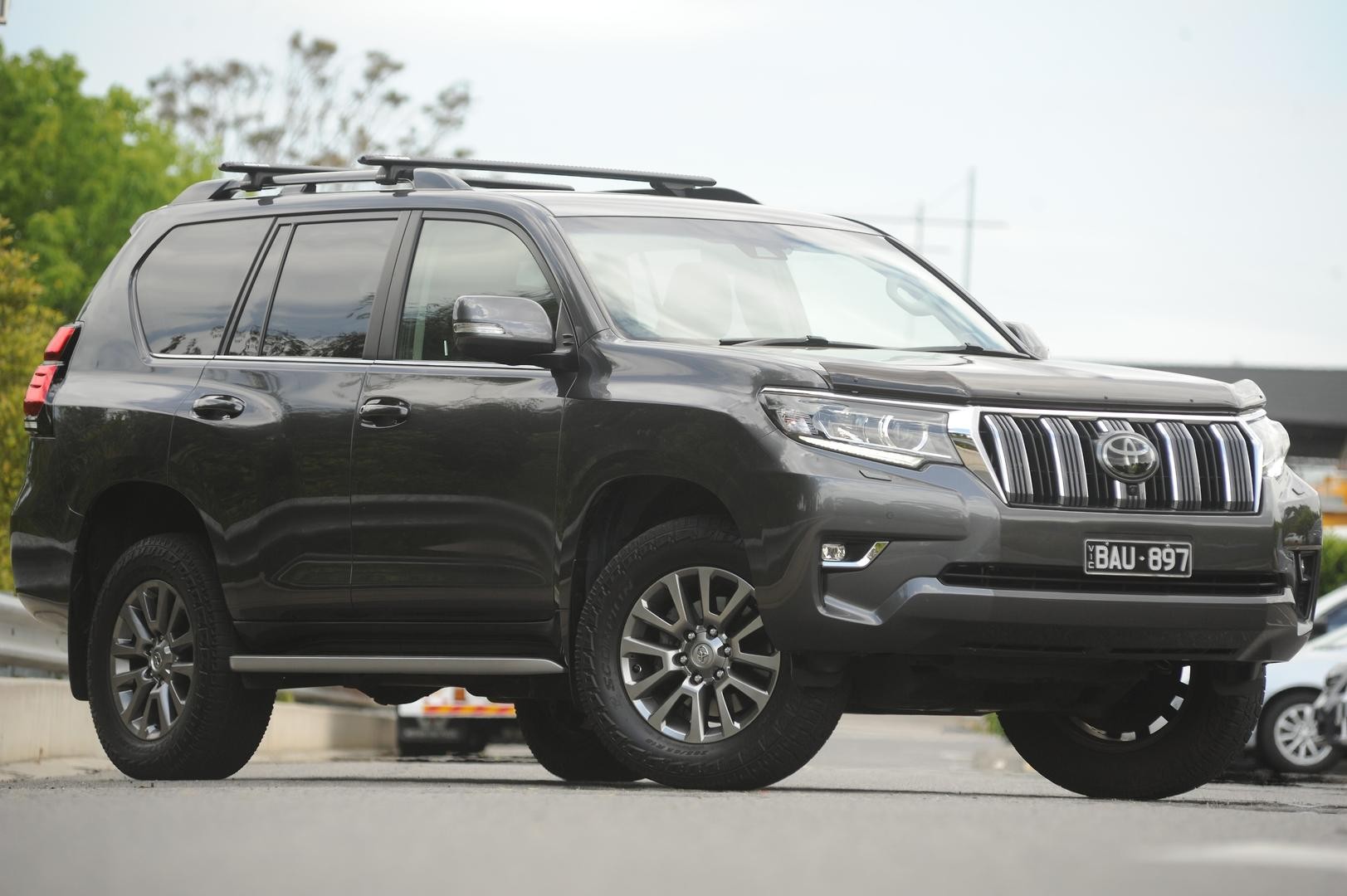 Toyota Landcruiser Prado image 1