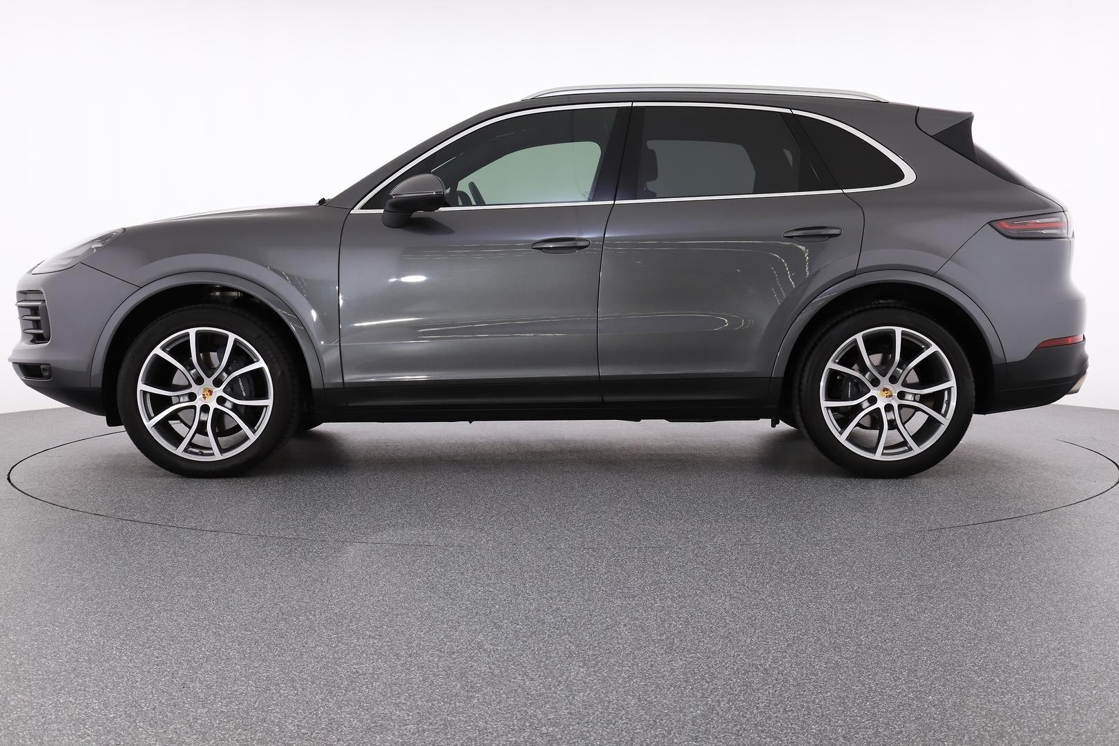 Porsche Cayenne image 3