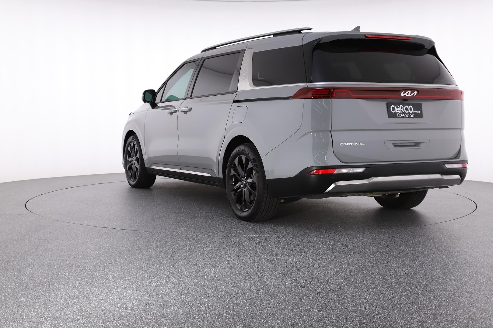 Kia Carnival image 4