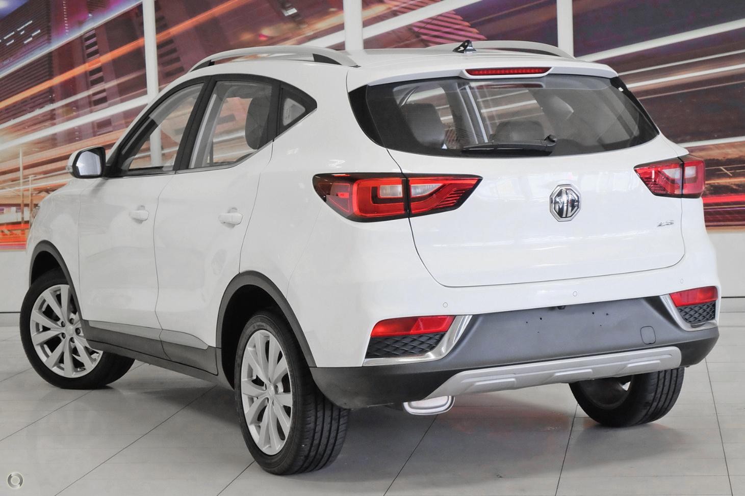 MG Zs image 4