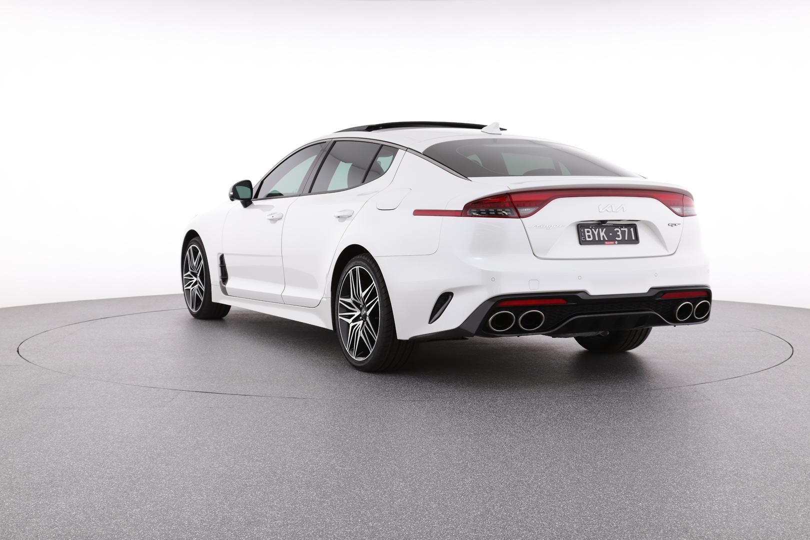 Kia Stinger image 4