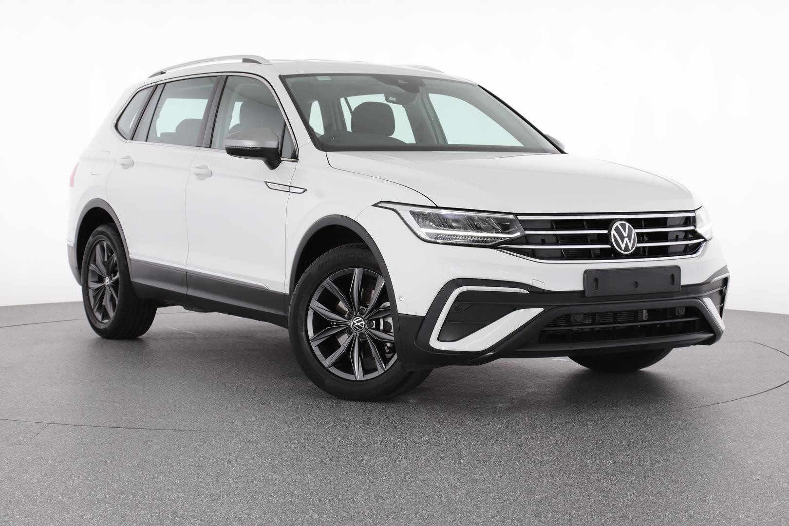 Volkswagen Tiguan image 1