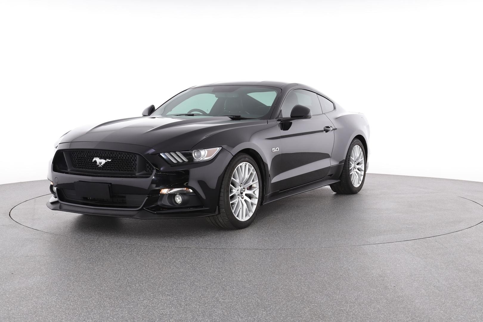 Ford Mustang image 1