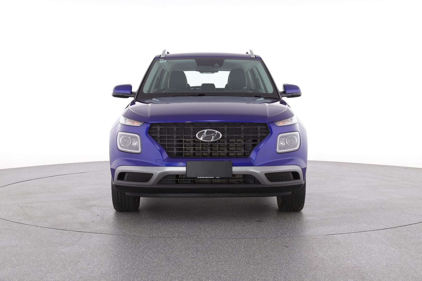 Hyundai Venue image 2