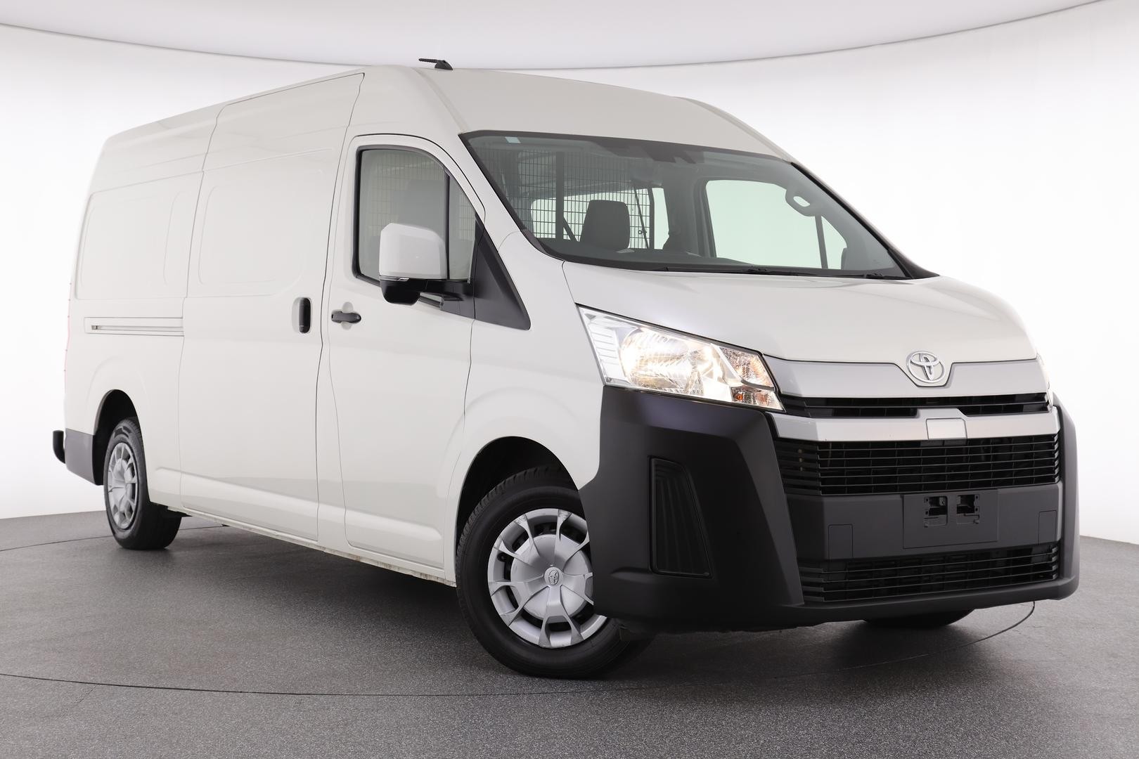 Toyota Hiace image 1