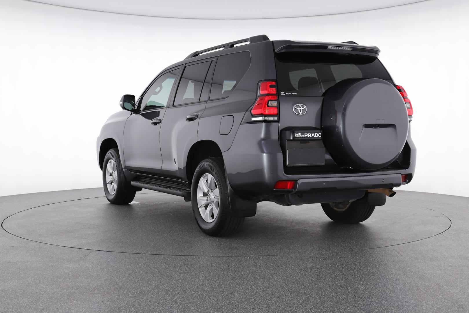 Toyota Landcruiser Prado image 4