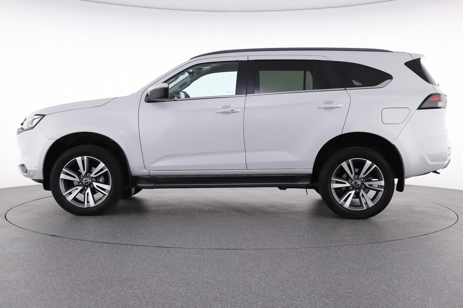Isuzu Mu-x image 3