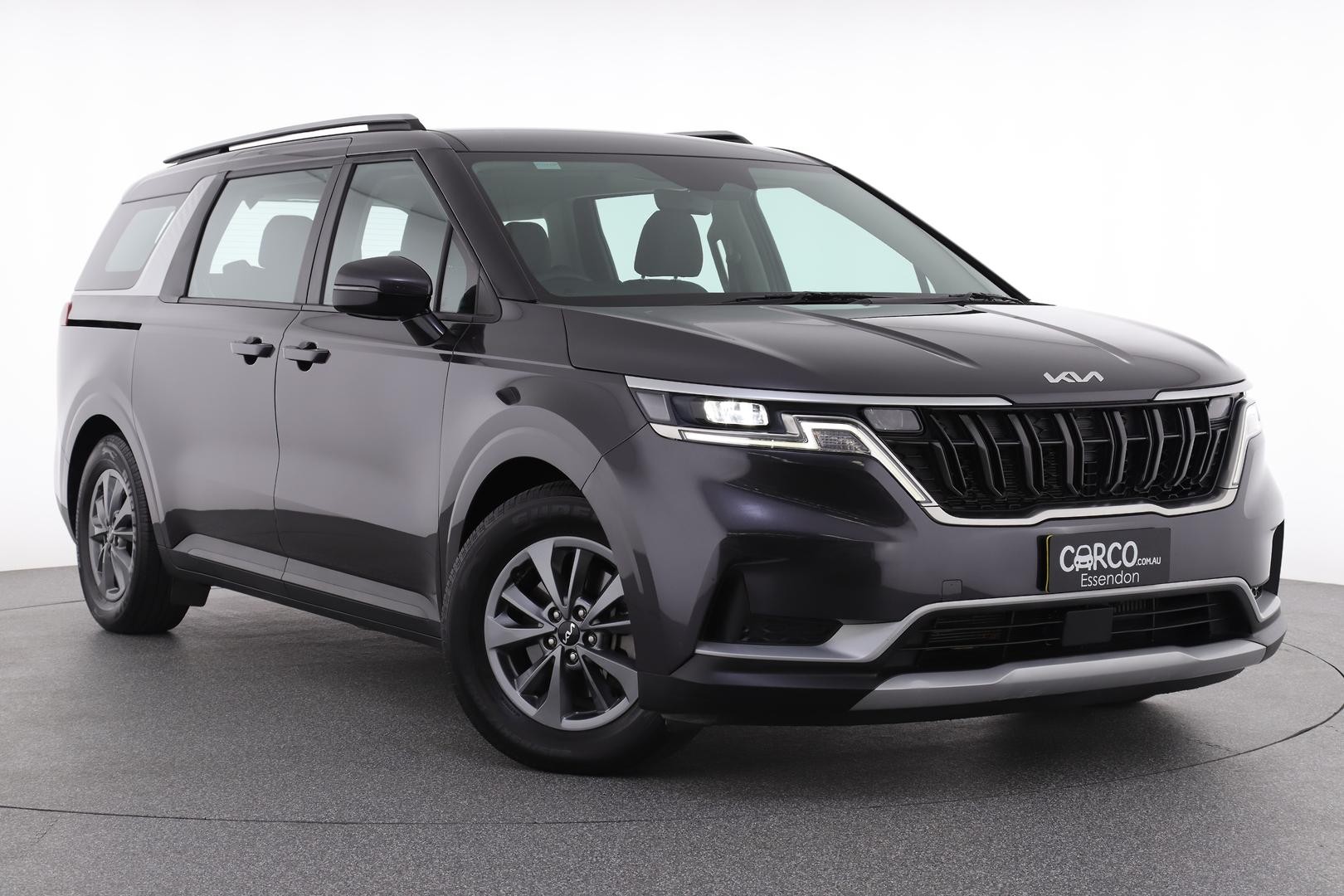 Kia Carnival image 1