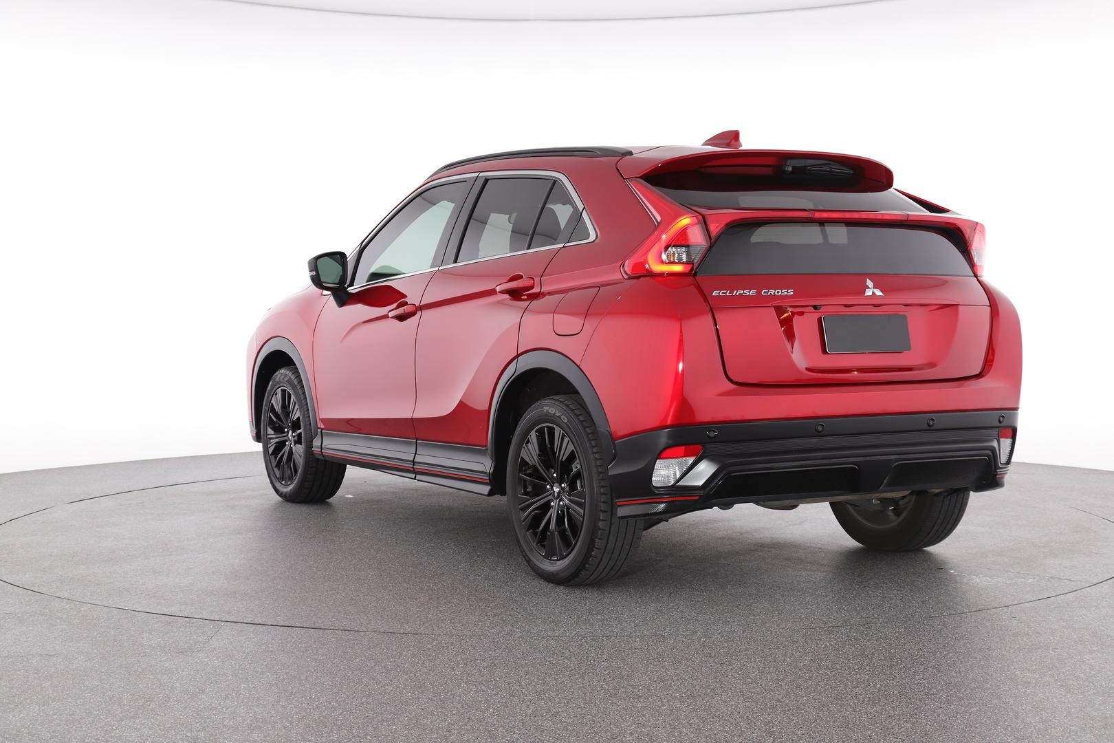 Mitsubishi Eclipse Cross image 4