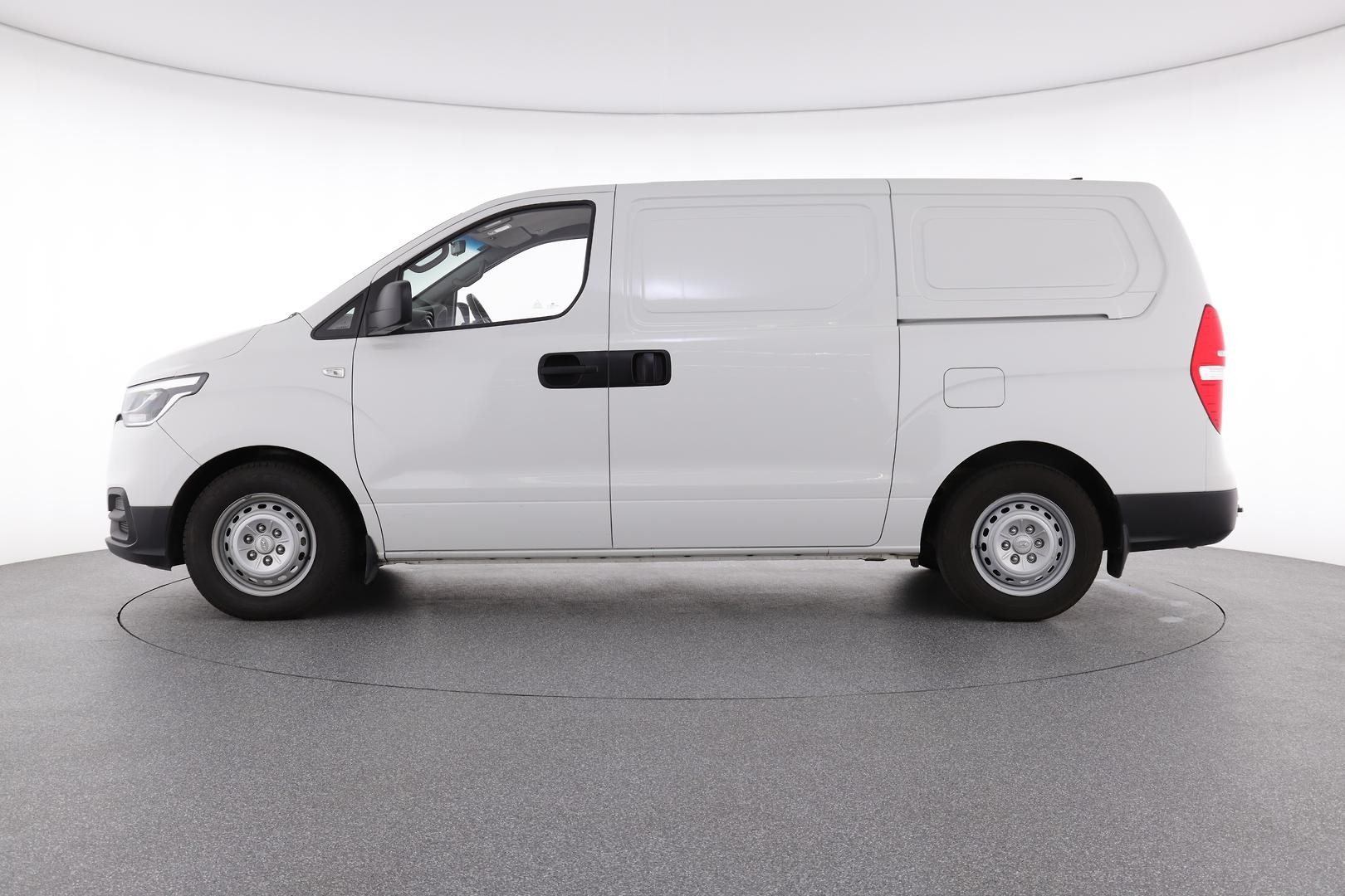 Hyundai Iload image 3