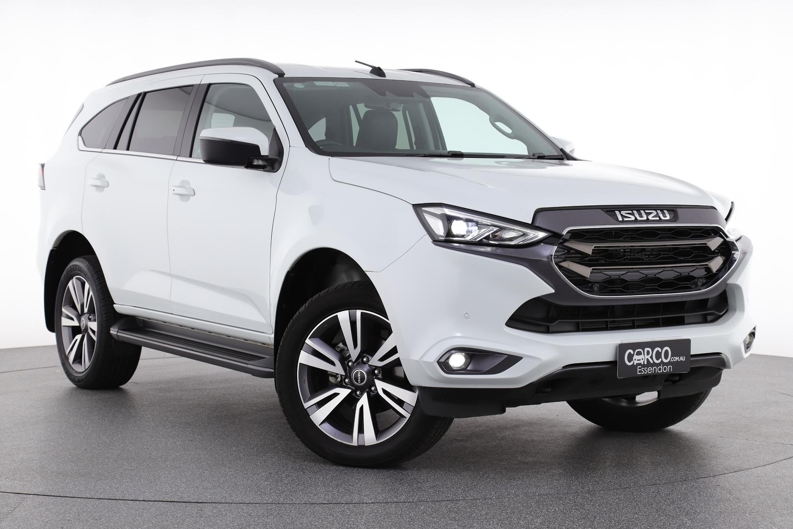 Isuzu Mu-x image 1