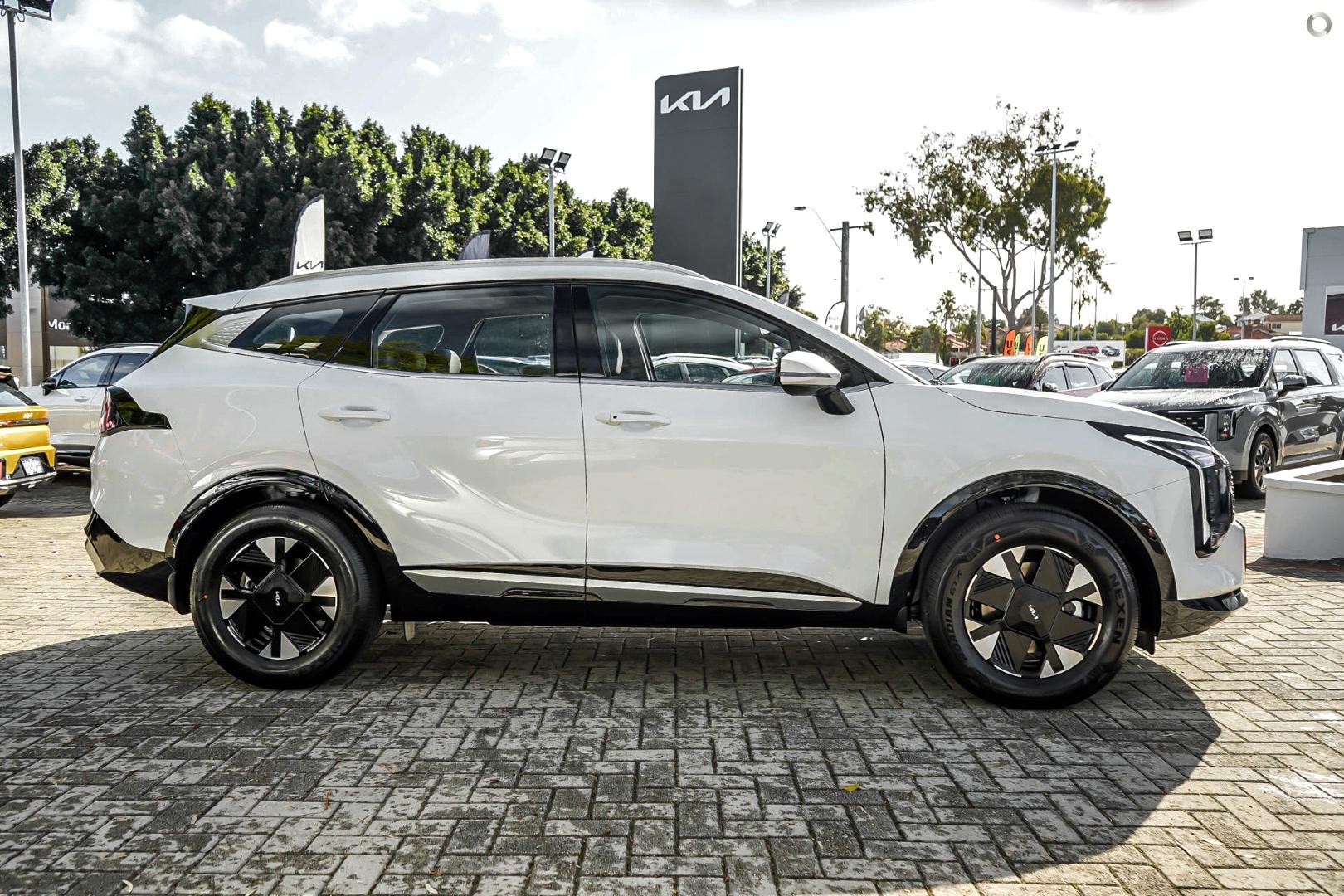 Kia Sportage image 2