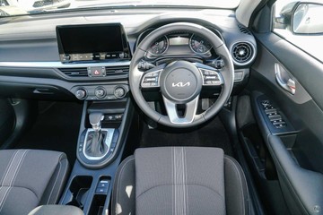 https://dvg-vehicle-assets.s3.amazonaws.com/K1024/2oy6xc2gxtrmqd82qflkew956.jpg