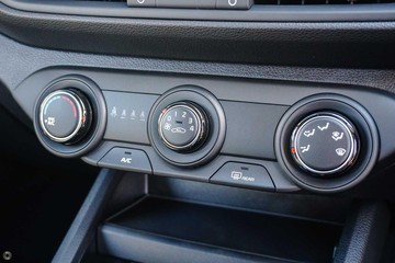 https://dvg-vehicle-assets.s3.amazonaws.com/K1024/ukb5nns0xhec18uz41zi3d257.jpg