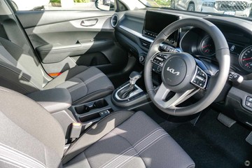 https://dvg-vehicle-assets.s3.amazonaws.com/K1024/w9rzb1g9t53l68q7yprg8r099.jpg
