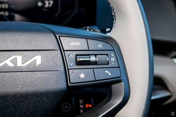 https://dvg-vehicle-assets.s3.amazonaws.com/K1029012/h8s3tlxngq5vstcrhsbz6j50e.jpg