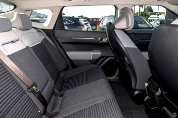 https://dvg-vehicle-assets.s3.amazonaws.com/K1029012/q5hc8yxznr0e5pfnx8i2sn2yc.jpg