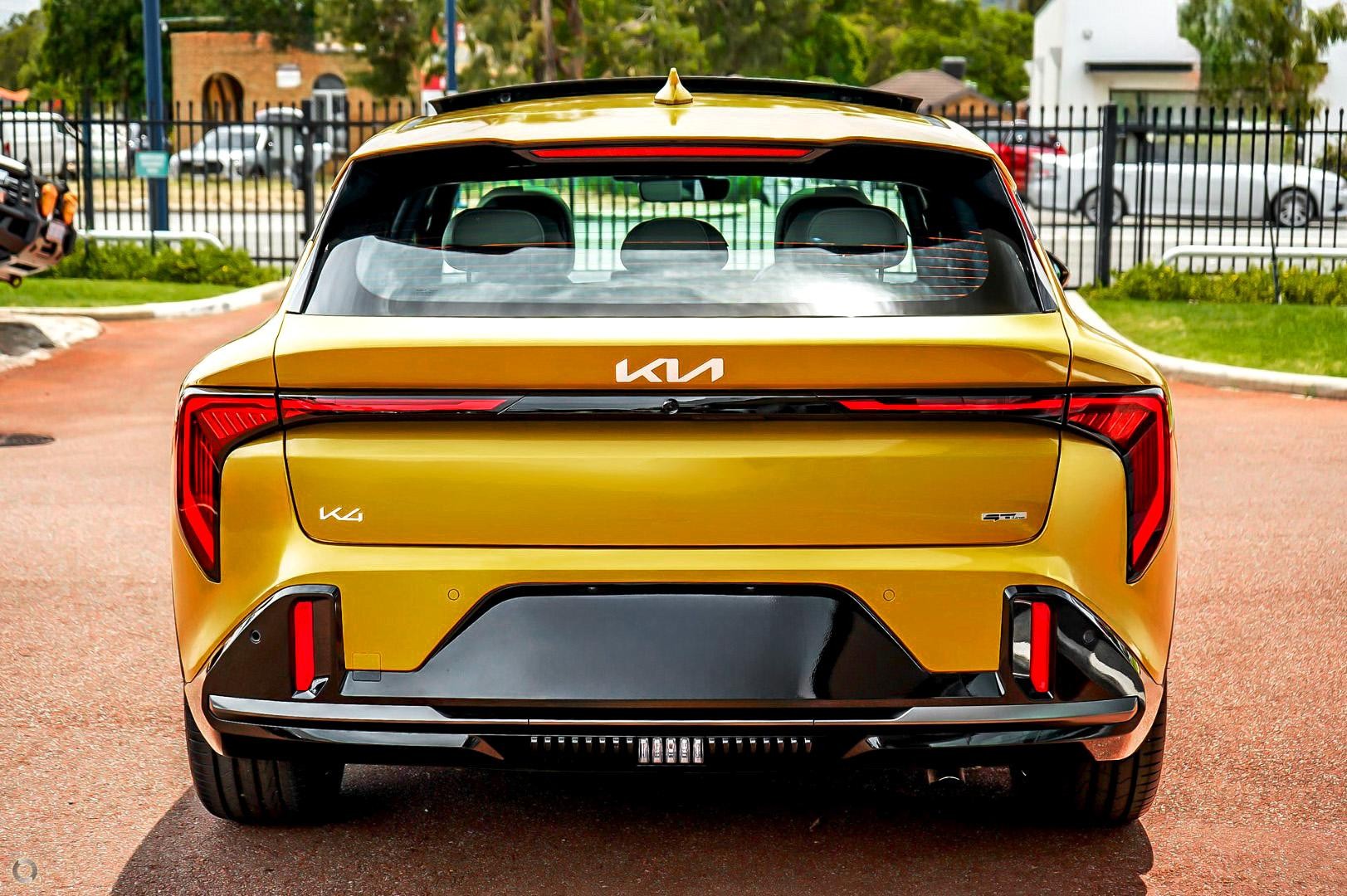 Kia K4 image 3