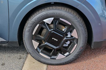 https://dvg-vehicle-assets.s3.amazonaws.com/K1043057/b52gff9xql4wwlzzv7plw8bra.jpg
