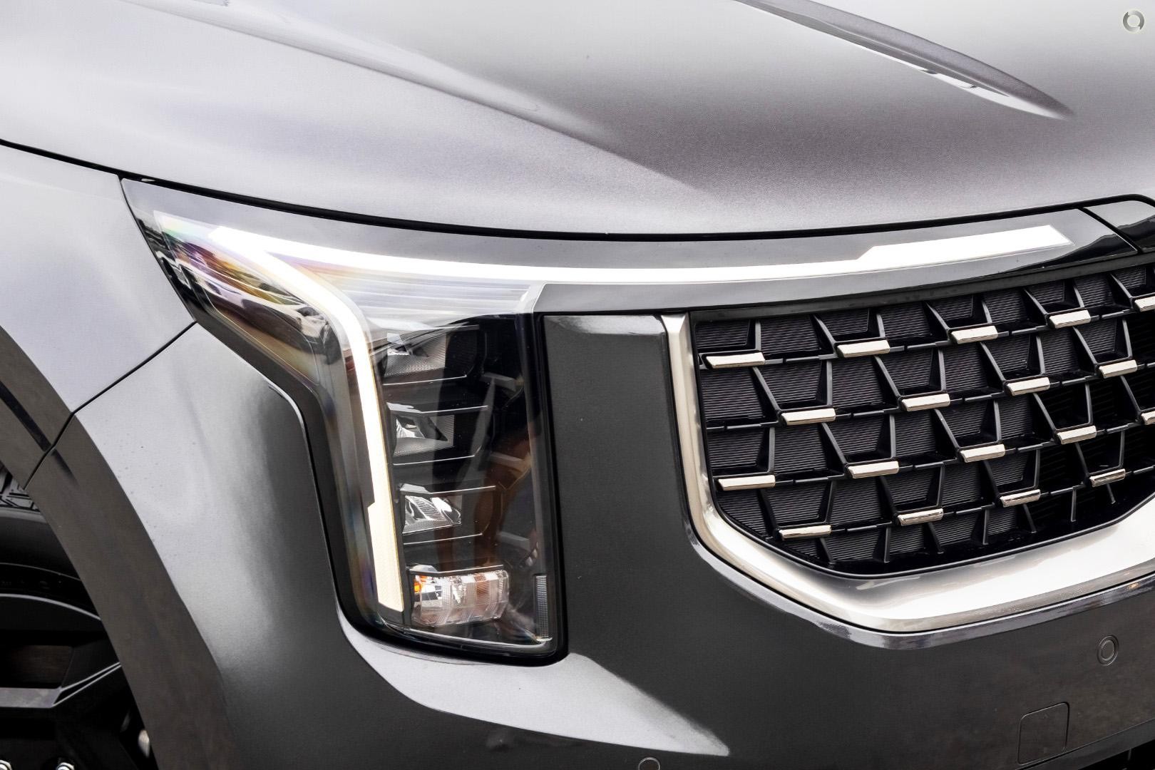 Kia Carnival image 4