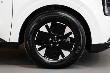 https://dvg-vehicle-assets.s3.amazonaws.com/K1069403/ze46e73pd86hj1o1ze6q8gjd4.jpg