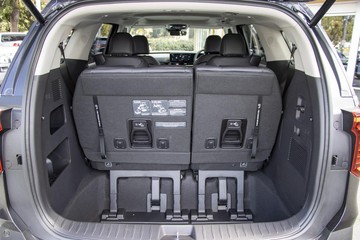 https://dvg-vehicle-assets.s3.amazonaws.com/K1069406/7k6easfnfd5onpfccbblifwd8.jpg