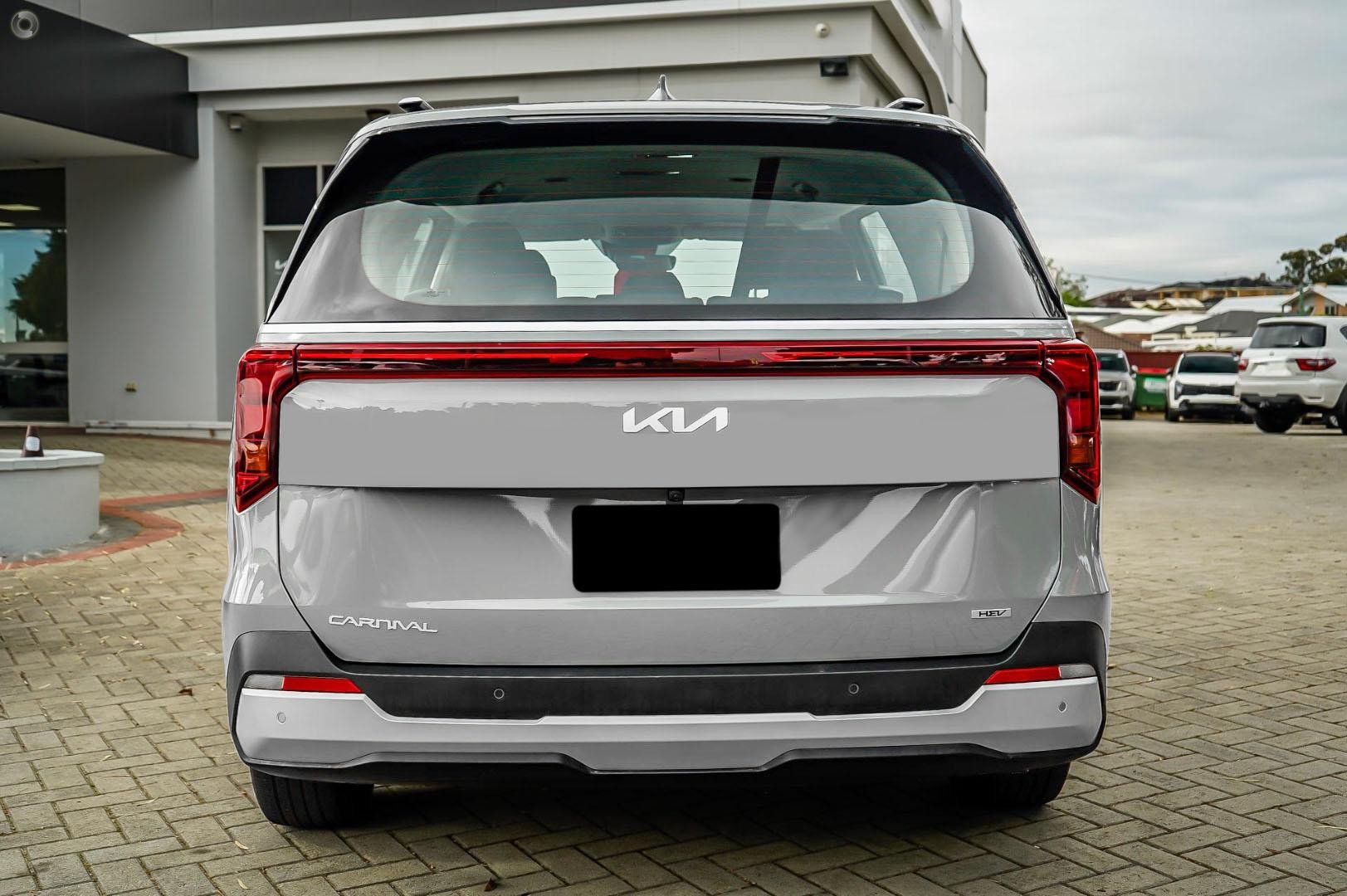 Kia Carnival image 3