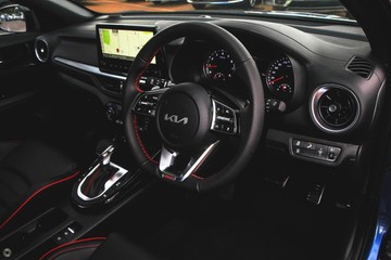 https://dvg-vehicle-assets.s3.amazonaws.com/K1117/fvrcza26n2uspwd6lzewt47g2.jpg