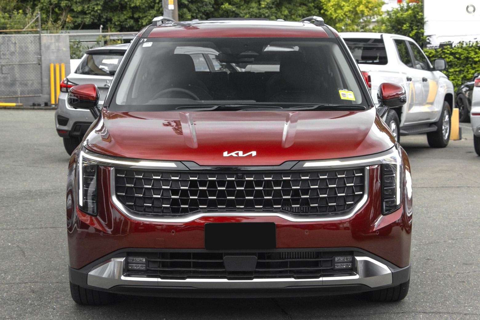 Kia Carnival image 2