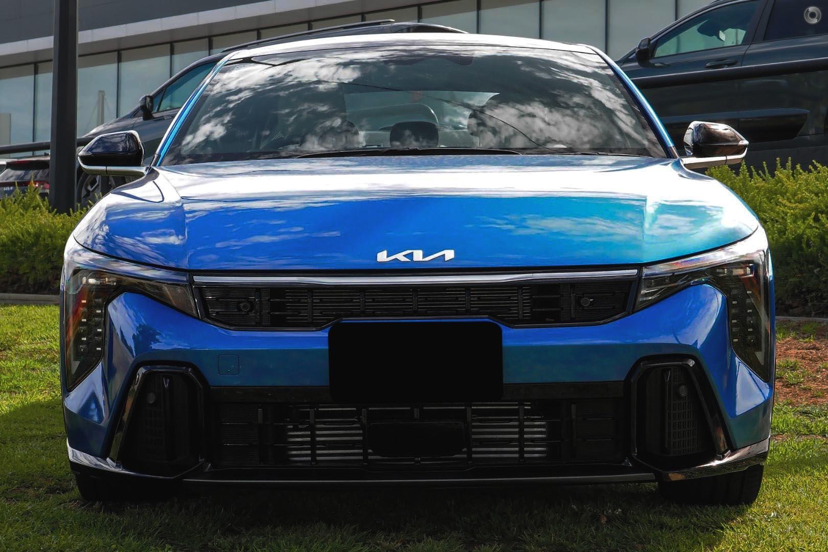 Kia K4 image 2