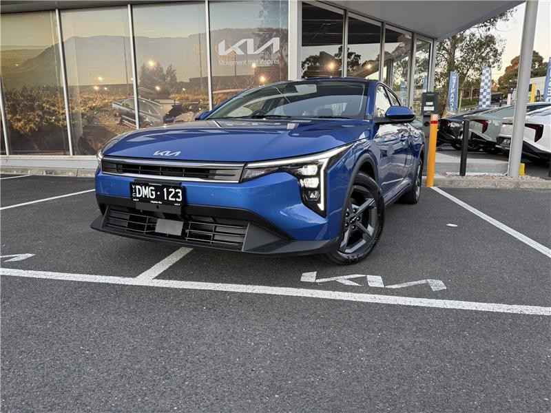 Kia K4 image 1