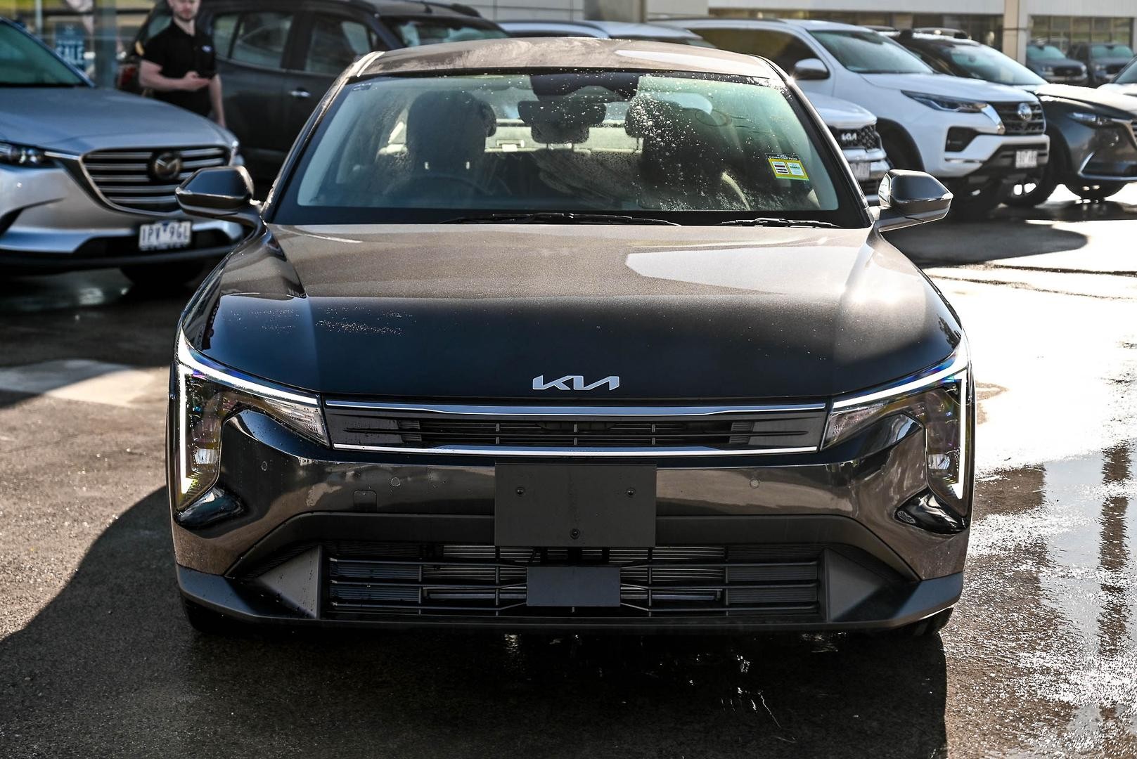 Kia K4 image 2