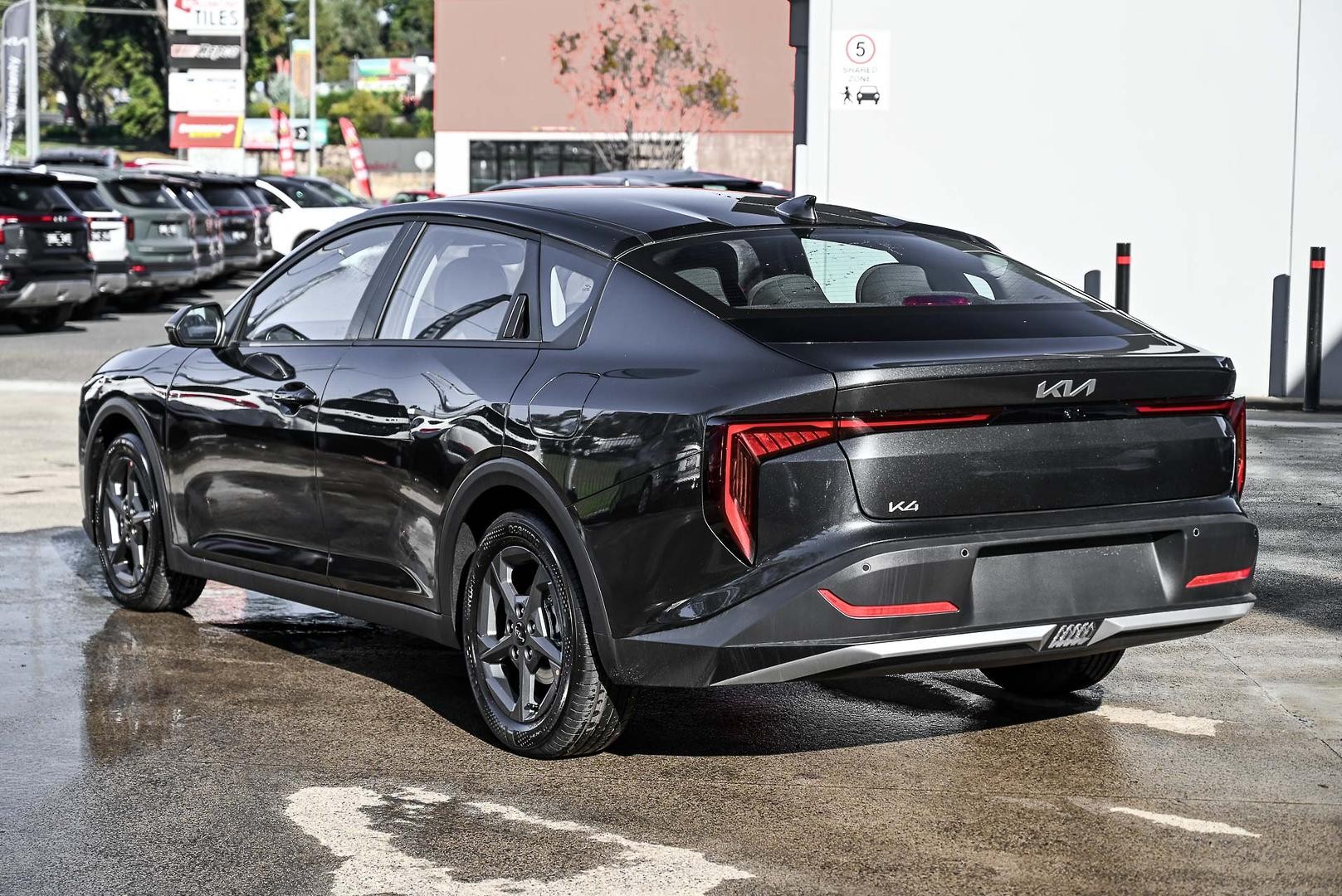 Kia K4 image 4