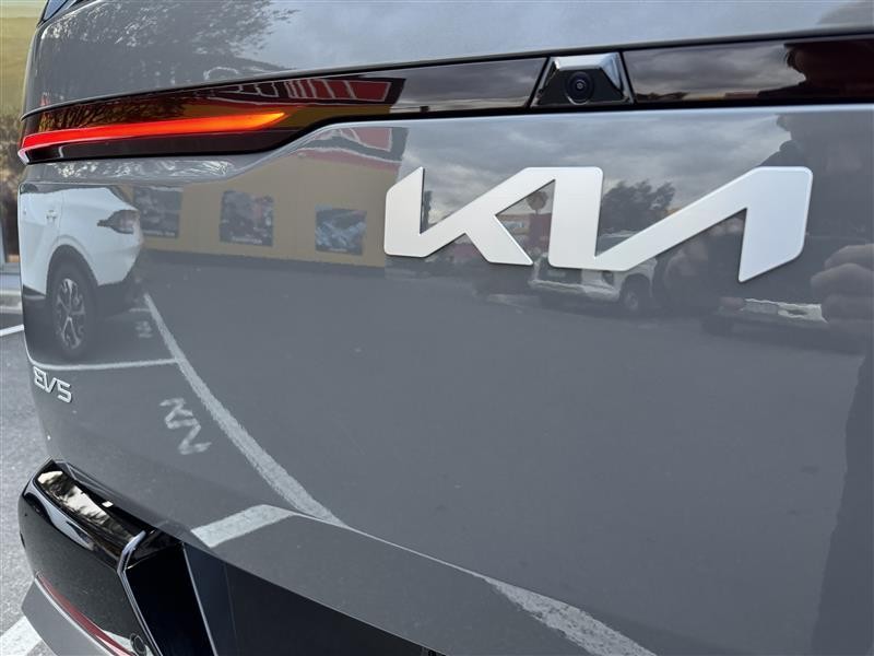Kia Ev5 image 4