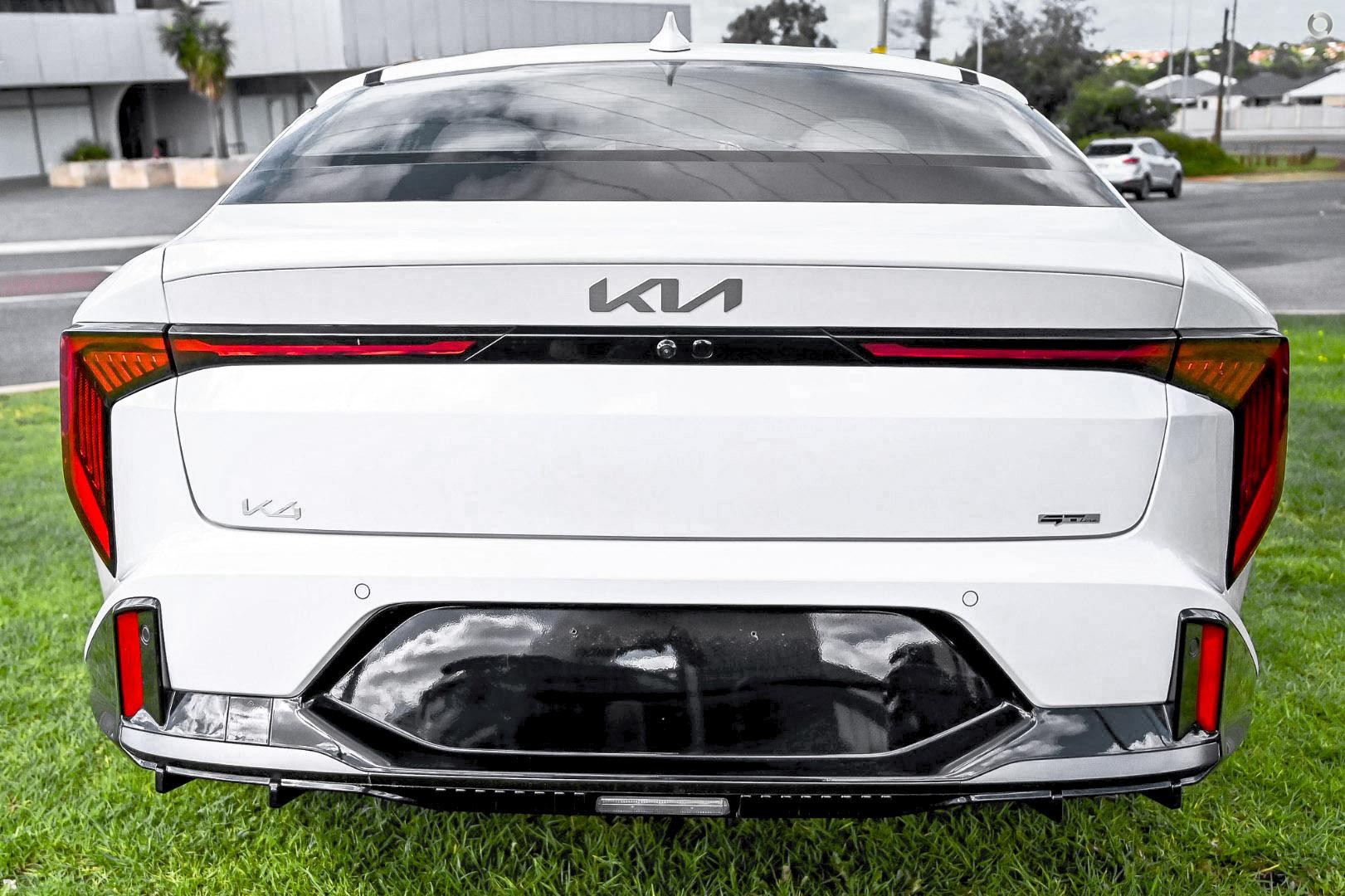 Kia K4 image 3