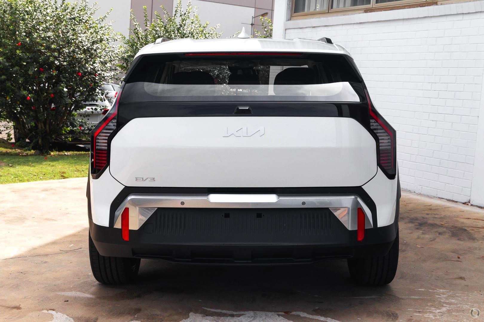 Kia Ev3 image 3