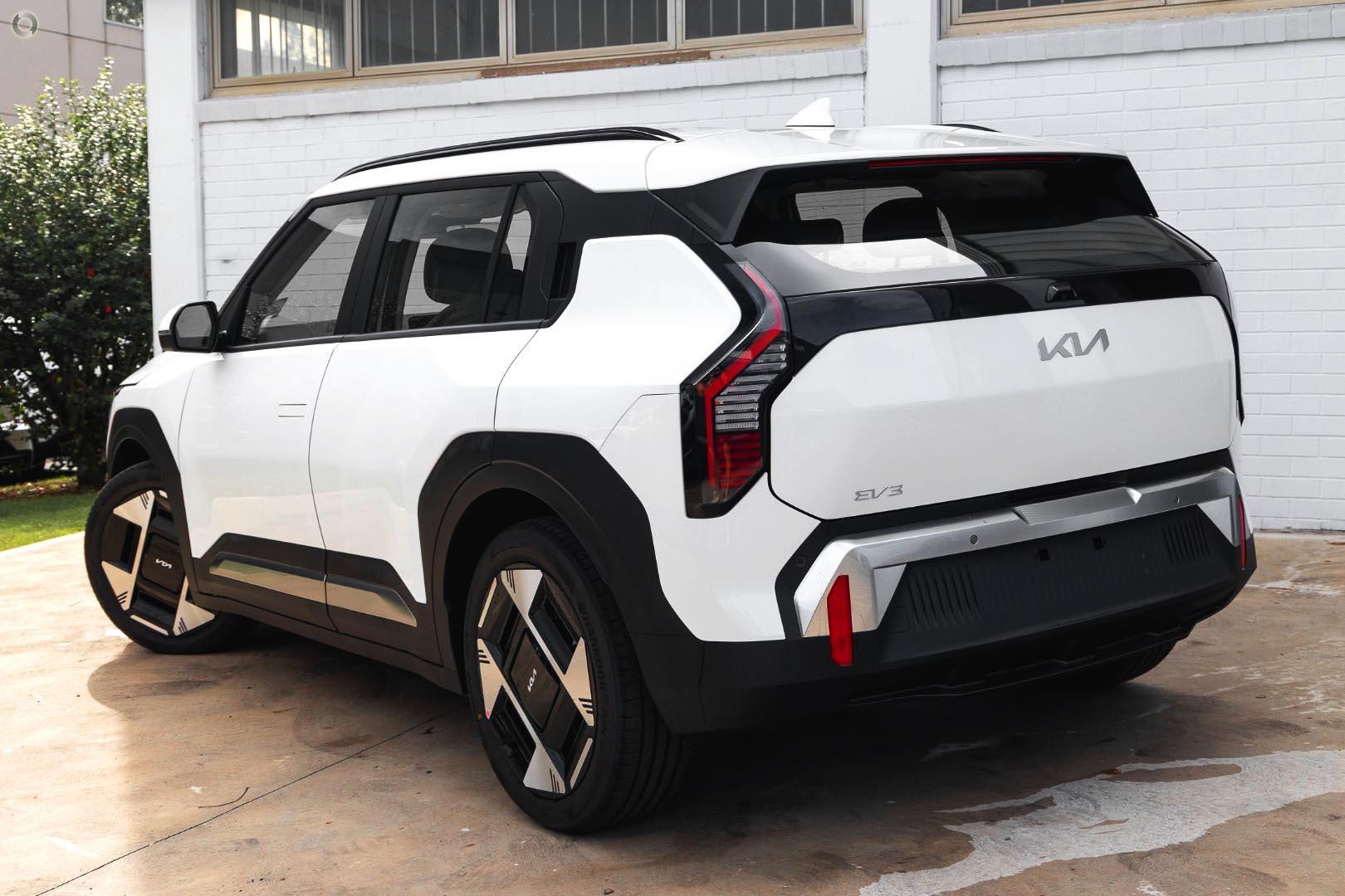 Kia Ev3 image 4