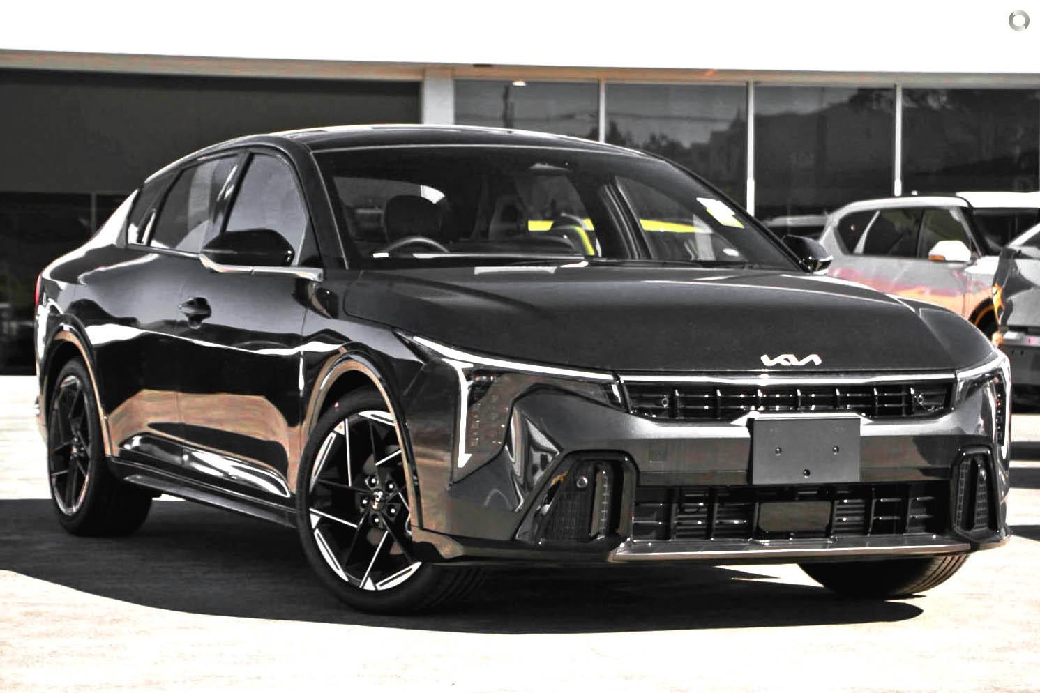 Kia K4 image 1