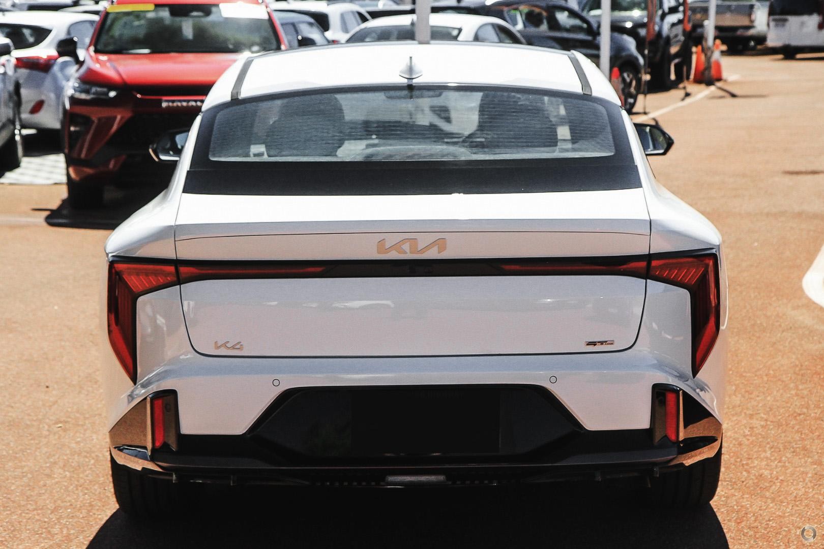 Kia K4 image 2