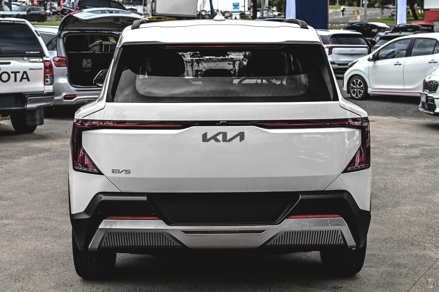 Kia Ev5 image 3