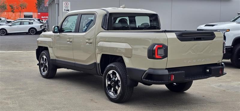 Kia Tasman image 4