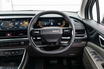 https://dvg-vehicle-assets.s3.amazonaws.com/K213826/73ty0awmiw285inzq0w9zemny.jpg