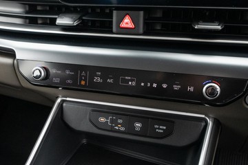 https://dvg-vehicle-assets.s3.amazonaws.com/K213826/8qkpsmxvp5v5uvp1crhnvm03p.jpg
